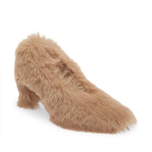 New Jeffrey Campbell Fluff MF Faux Fur Block Heel Mules Furry Beige Sz 5.5 - Picture 1 of 12
